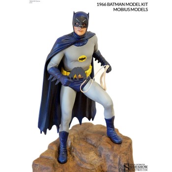 Batman 1966 Model Kit Batman 33 cm